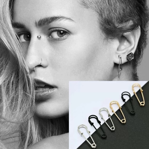 Black goth punk safety pin earrings - Picture 3 of 6